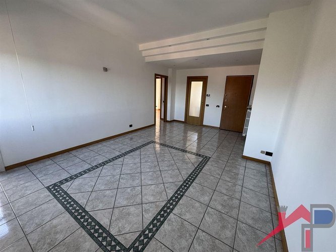 trilocale con grande terrazzo Cisano Bergamasco