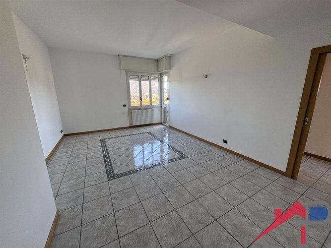 trilocale con grande terrazzo Cisano Bergamasco