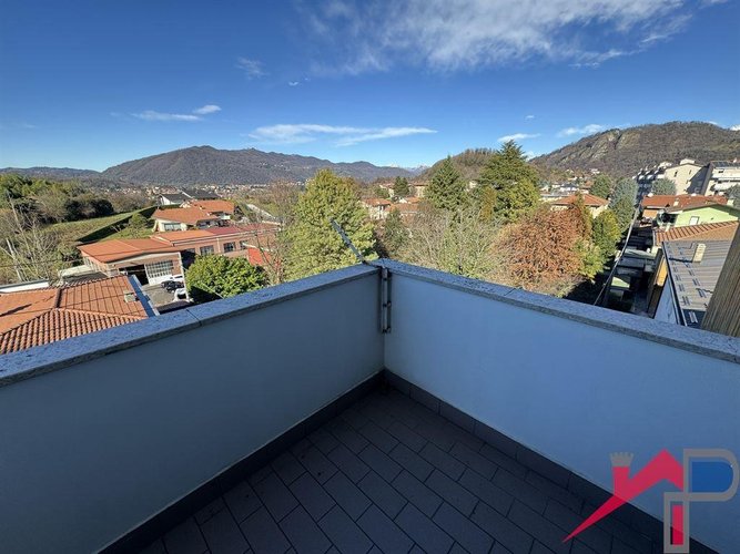trilocale con grande terrazzo Cisano Bergamasco