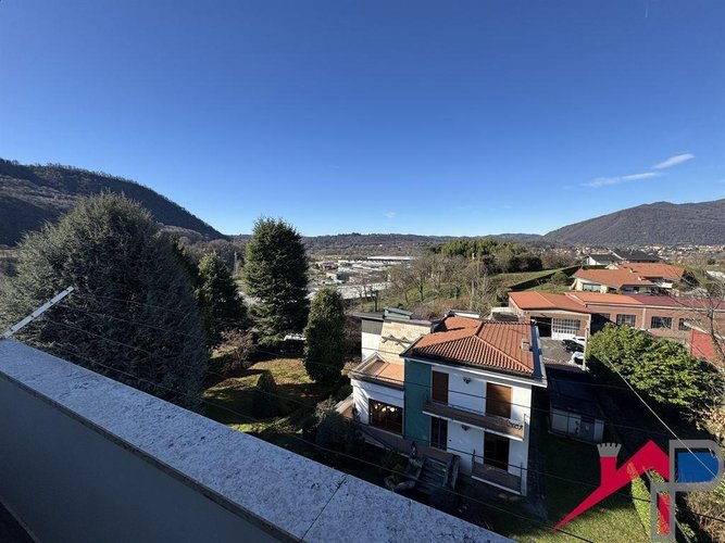 trilocale con grande terrazzo Cisano Bergamasco