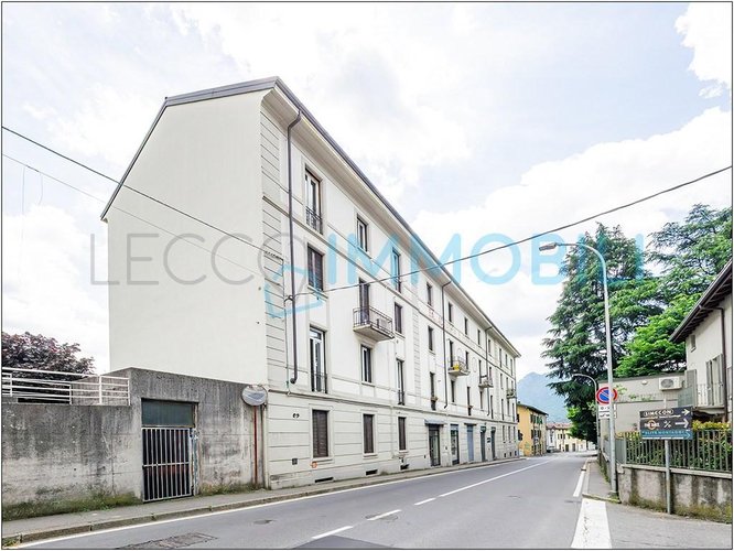 IL NEGOZIO FRONTE STRADA Lecco