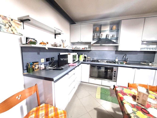 VILLA SINGOLA DI AMPIA METRATURA! Oltre il Colle