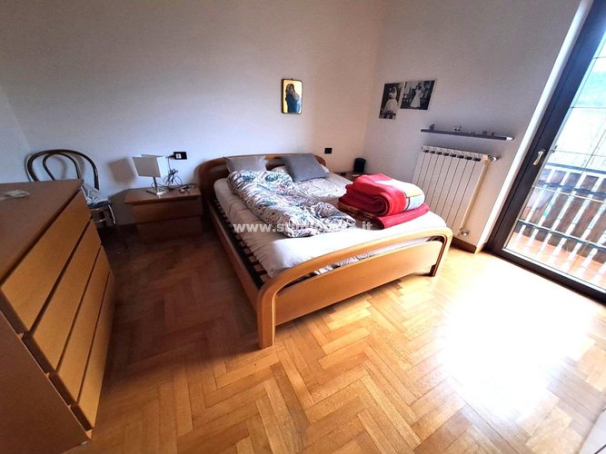 VILLA SINGOLA DI AMPIA METRATURA! Oltre il Colle