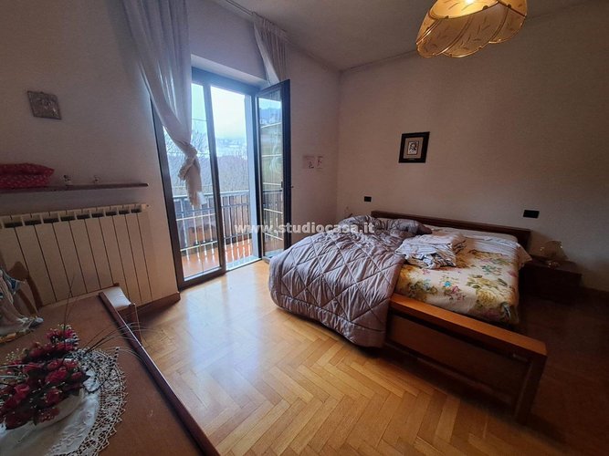 VILLA SINGOLA DI AMPIA METRATURA! Oltre il Colle