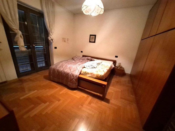 VILLA SINGOLA DI AMPIA METRATURA! Oltre il Colle