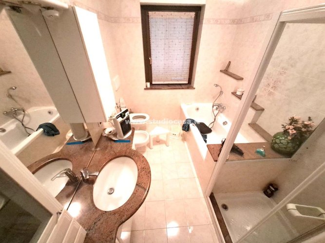 VILLA SINGOLA DI AMPIA METRATURA! Oltre il Colle