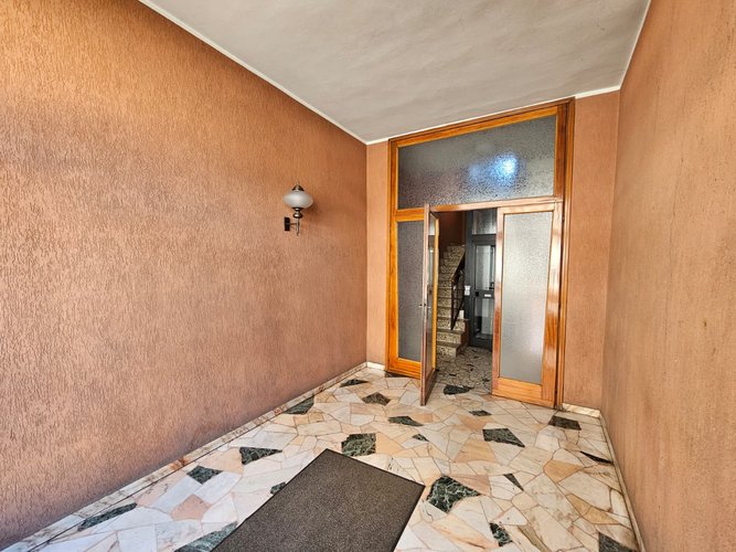 Semi-centrale 52/25 Cantù