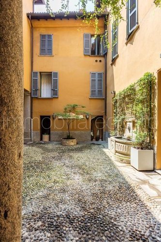 COMO, Citta' adiacenze Duomo Como