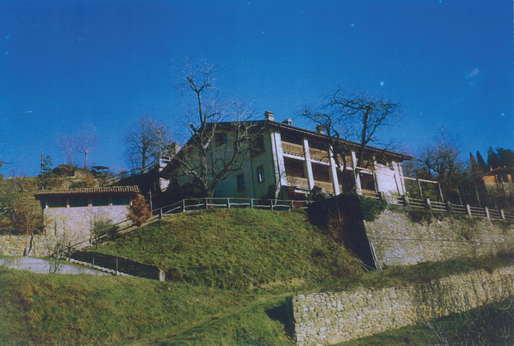 CASCINA PADRONALE SUL COLLE DELLA MADONNA DELLA CASTAGNA Bergamo