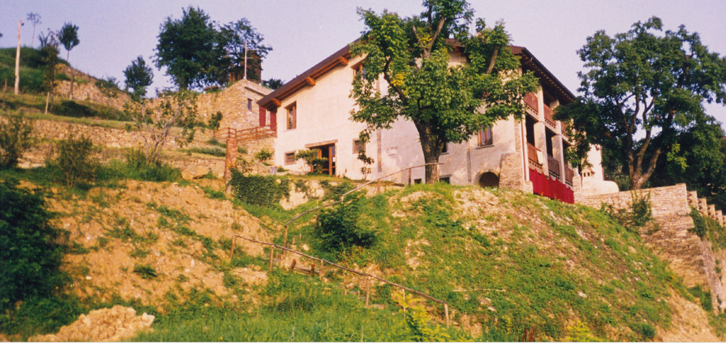 CASCINA PADRONALE SUL COLLE DELLA MADONNA DELLA CASTAGNA Bergamo