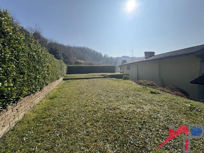 Incantevole Casa Indipendente con  Giardino Caprino Bergamasco