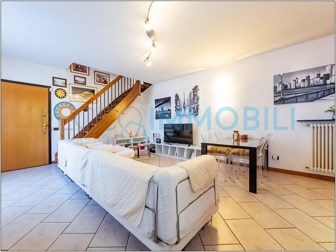 LA CASA CHE DA' SPAZIO Lecco