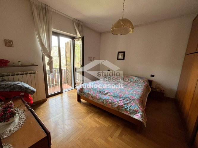 VILLA SINGOLA DI AMPIA METRATURA! Oltre il Colle