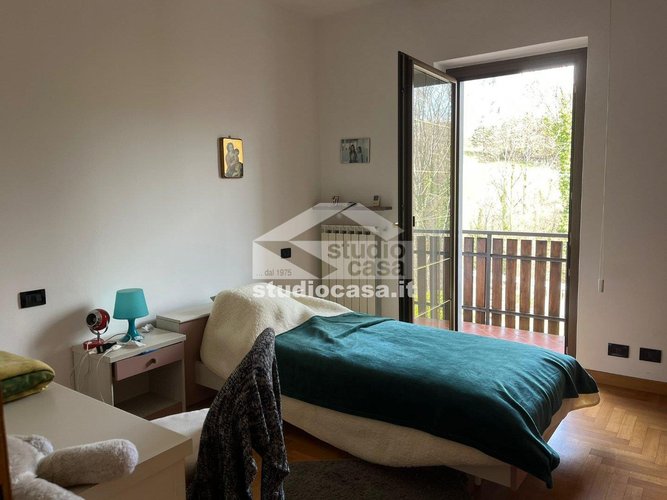 VILLA SINGOLA DI AMPIA METRATURA! Oltre il Colle