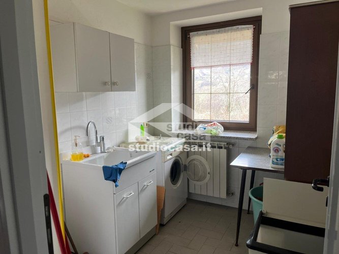 VILLA SINGOLA DI AMPIA METRATURA! Oltre il Colle