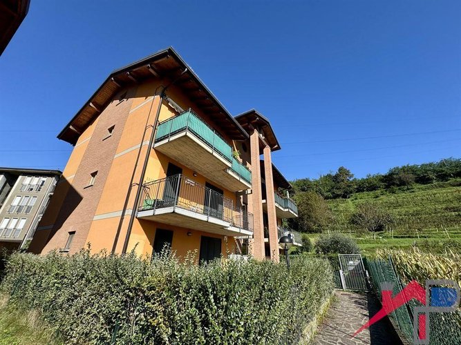 Pontida recente trilocale con box Pontida