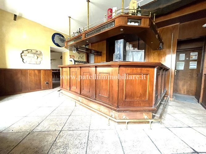 BERGAMO - LONGUELO VENDESI NEGOZIO - RISTORANTE CON CANNA FUMARIA Bergamo