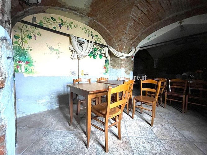 BERGAMO - LONGUELO VENDESI NEGOZIO - RISTORANTE CON CANNA FUMARIA Bergamo