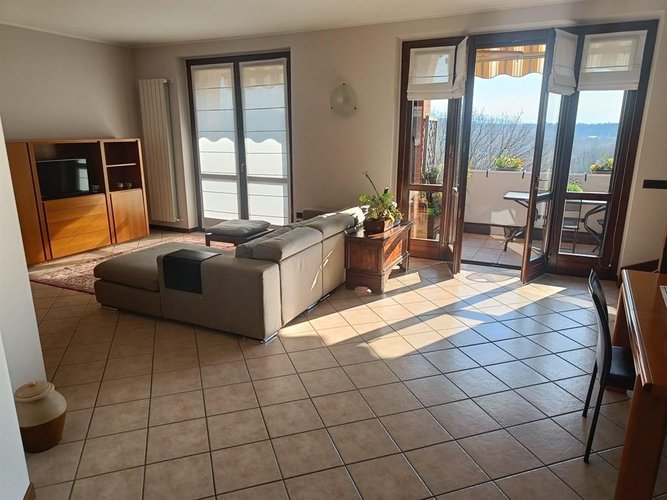 Appartamento 5 locali - Rif. 216 Casnate con Bernate