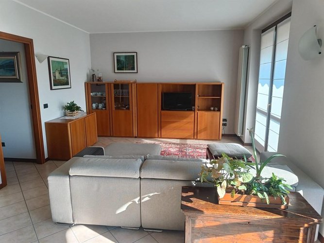 Appartamento 5 locali - Rif. 216 Casnate con Bernate