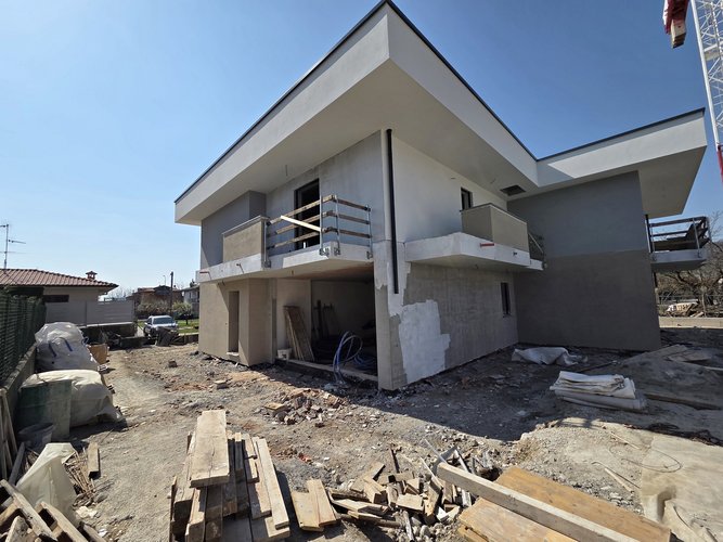 NUOVA VILLA BIFAMILIARE PORZIONE INDIPENDENTE Cenate Sotto