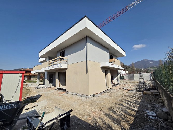 NUOVA VILLA BIFAMILIARE PORZIONE INDIPENDENTE
