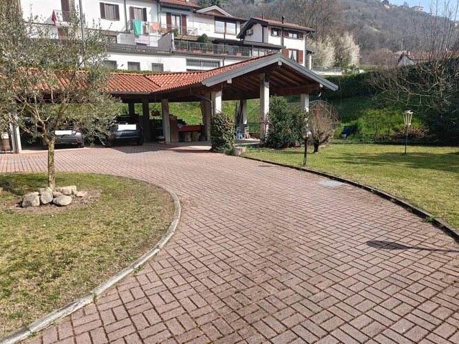 Casa Indipendente 12 locali - Rif. 270 Como