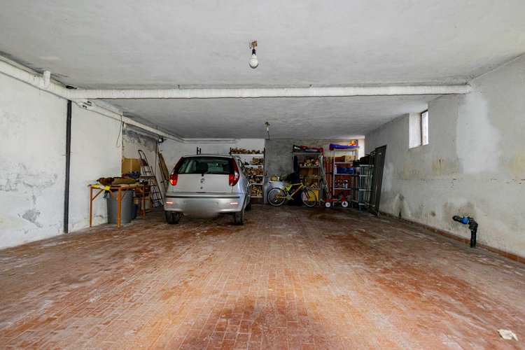 Oltre il Colle, grazioso trilocale con camino e posto auto Oltre il Colle