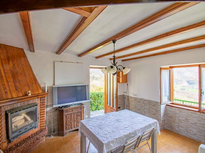 Rota Imagna, imperdibile casetta in pietra con giardino privato Rota d'Imagna