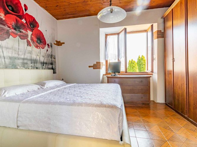 Rota Imagna, imperdibile casetta in pietra con giardino privato Rota d'Imagna