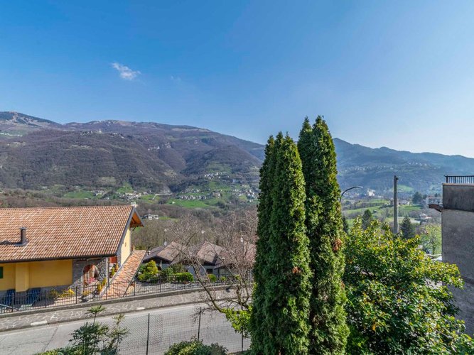 Rota Imagna, imperdibile casetta in pietra con giardino privato Rota d'Imagna