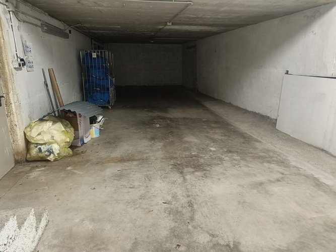 Box 1 locale - Rif. 324 Como