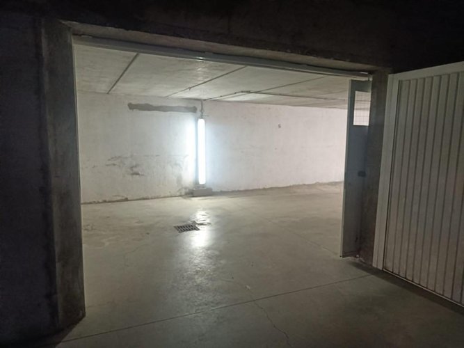 Box 1 locale - Rif. 324 Como