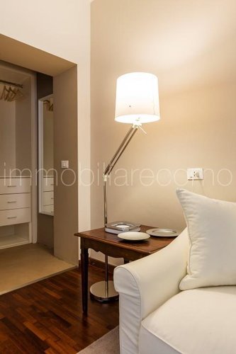 COMO, Citta' adiacenze Duomo Como