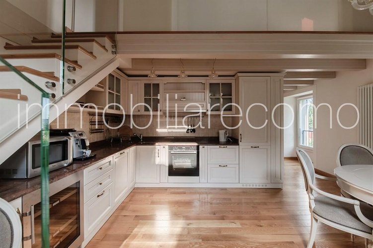 In villa d’epoca con parco Como