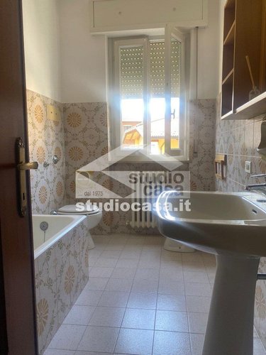 CENTRALINISSIMO E SERVITO DA TUTTO! Zogno