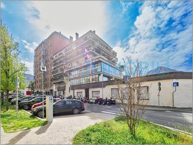LA CASA CHE ABITI DENTRO E FUORI Lecco