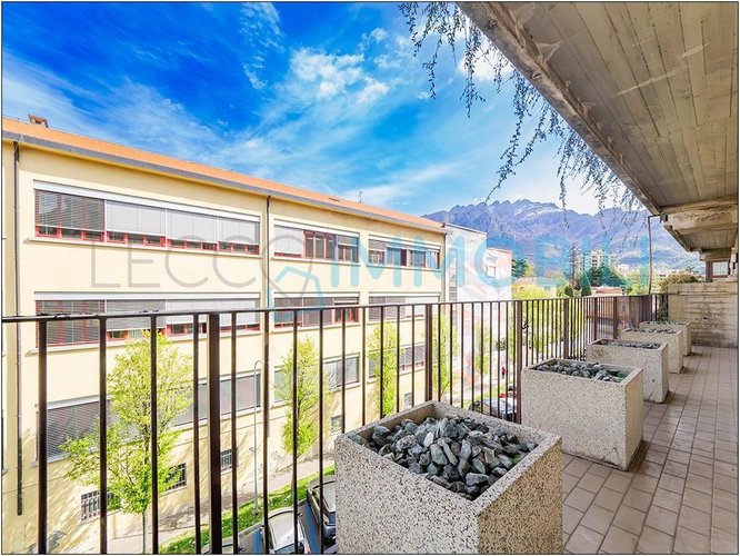 LA CASA CHE ABITI DENTRO E FUORI Lecco