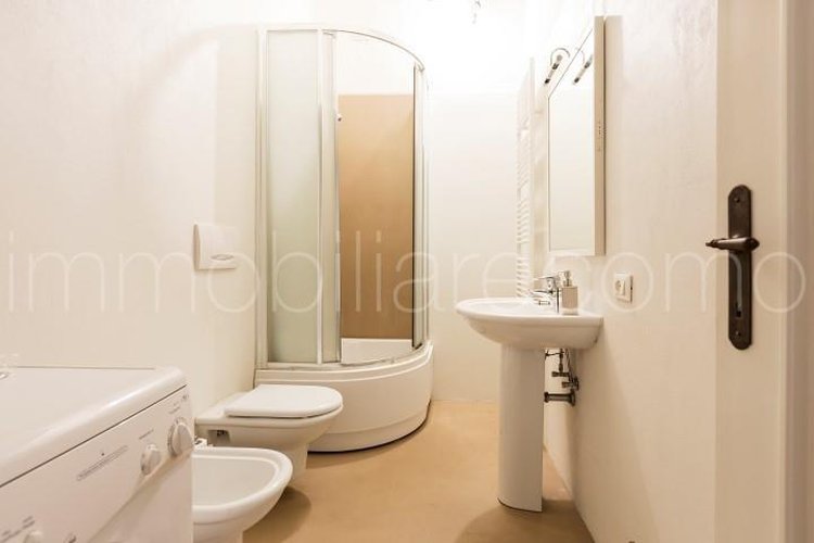 COMO, Citta' adiacenze Duomo Como