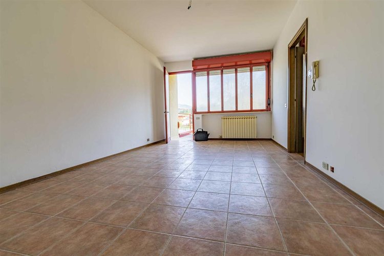 Valbrembila trilocale con box Val Brembilla -