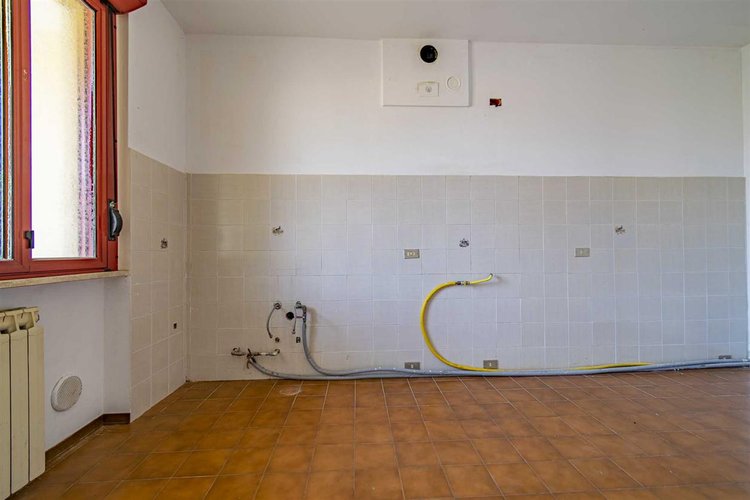 Valbrembila trilocale con box Val Brembilla -