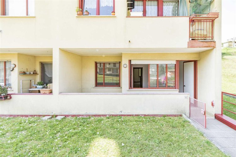 Valbrembila trilocale con box Val Brembilla -