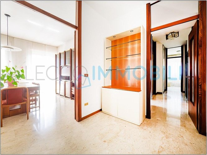 LA CASA CHE INVITA A RESTARE Lecco