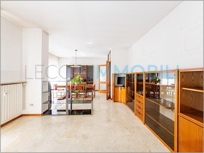 LA CASA CHE INVITA A RESTARE Lecco