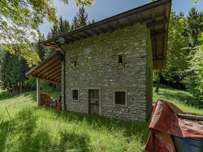 Sedrina, meraviglioso rustico singolo in pietra Sedrina