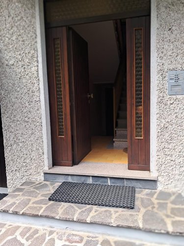 Serina, grazioso trilocale con cantina e box Serina