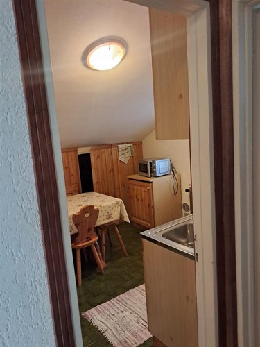 Serina, grazioso trilocale con cantina e box Serina