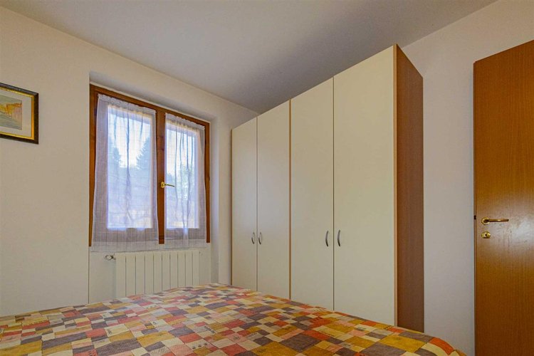Costa Serina, in tipico, recente villino, imperdibile bilocale con giardino privato Costa Serina