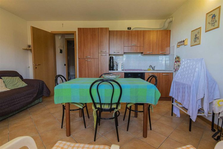 Costa Serina, in tipico, recente villino, imperdibile bilocale con giardino privato Costa Serina