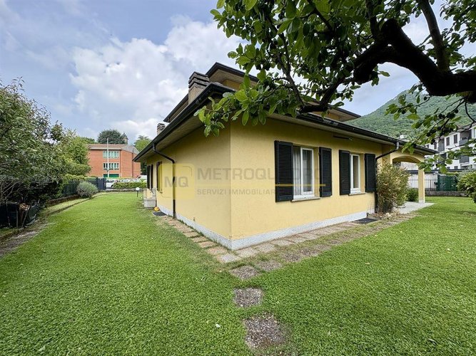 Villa indipendente con giardino privato e box di 100 mq a Galbiate Galbiate